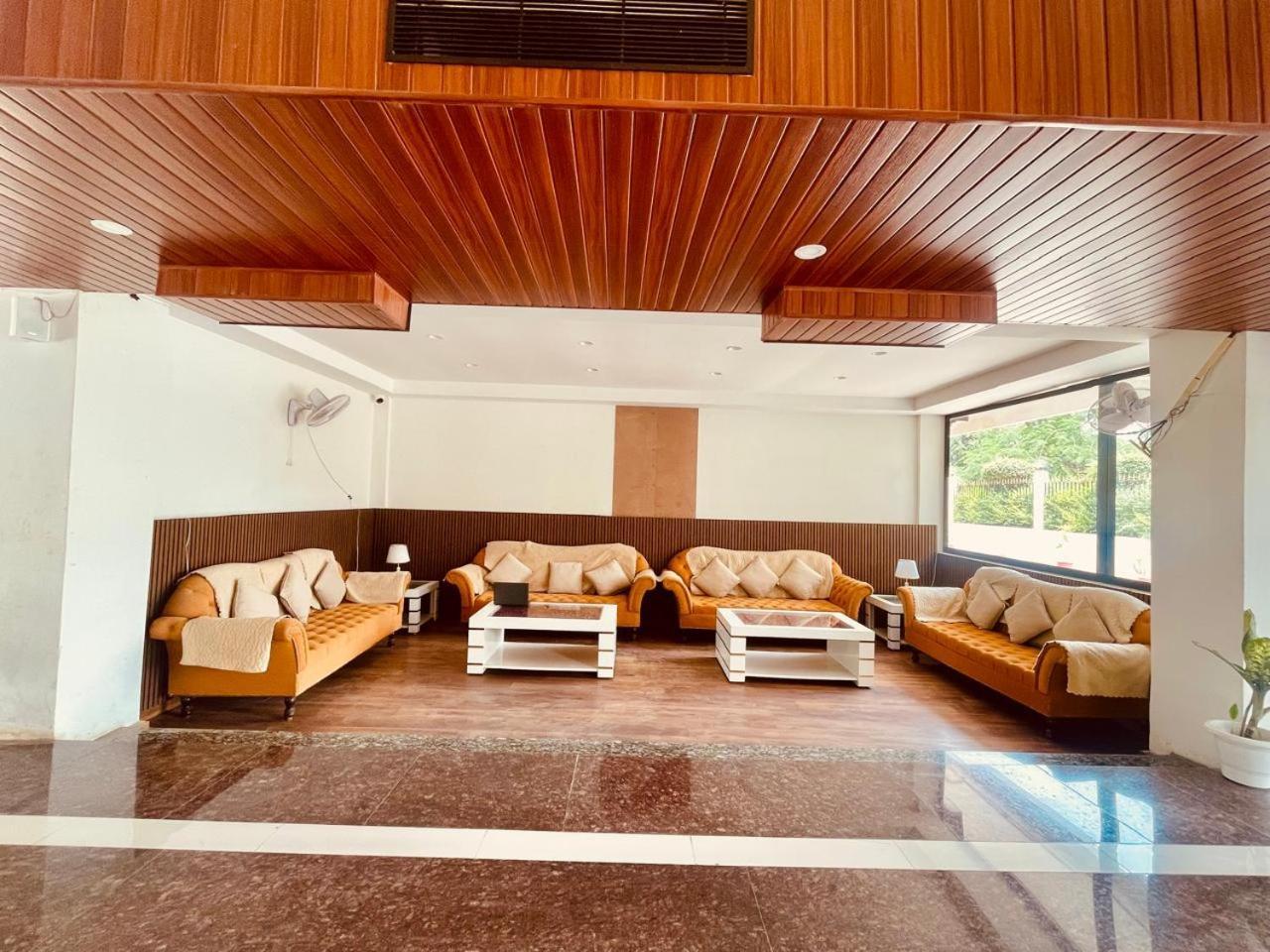 Country Inn Ayodhya - Opposite Airport Luaran gambar